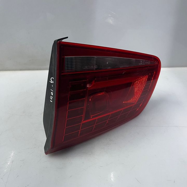 Trunk Light (RH) - 2016 Volkswagen Touareg