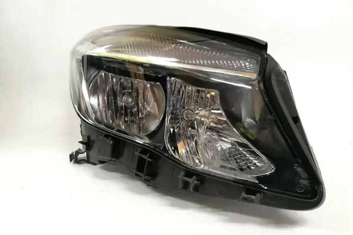 a1569061200   headlight1