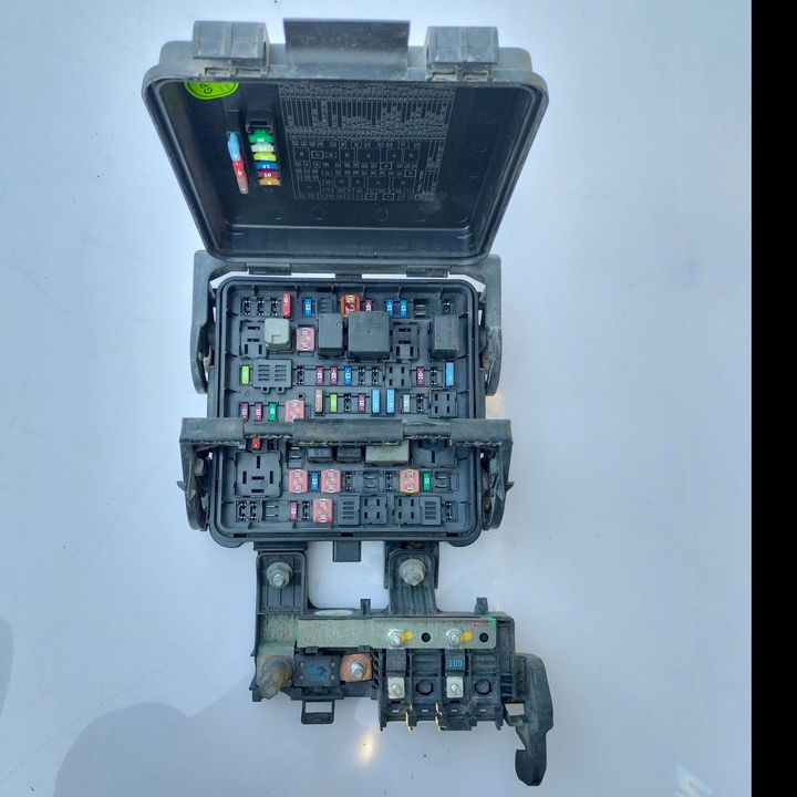 Fuse box - 2013 Cadillac ATS