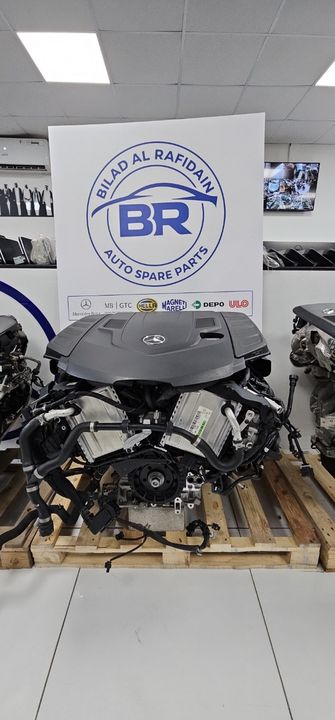 Mercedes-Benz M176 4.0L Turbo Engine Assembly