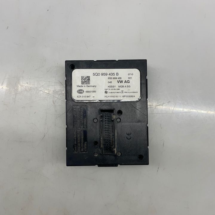 Keyless Control Module - 2018 Audi A3