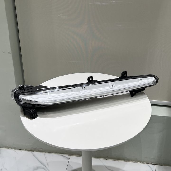 Ferrari Pursangue -  RH DRL LED Light