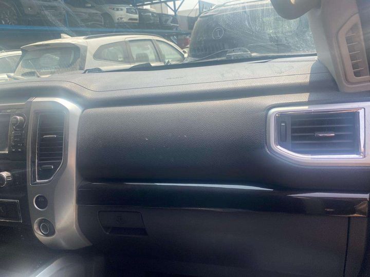 Dashboard - 2017 Nissan Titan
