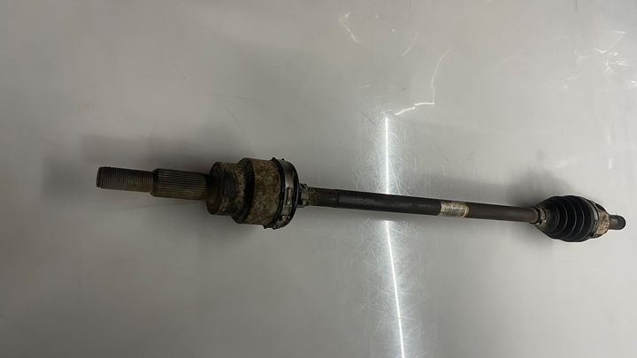 Axle Rear (RH) - 2017 Ford Explorer