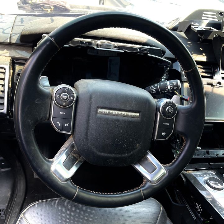 Steering wheel - 2018 Land Rover DISCOVERY HSE Luxury