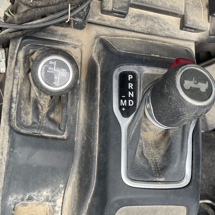Gear Shift Knob(Automatic) - 2021 Jeep Wrangler