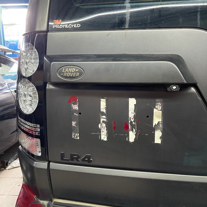 Trunk - 2015 Land Rover LR4