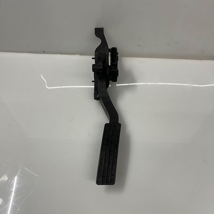 Accelerator pedal - 2011 GMC Acadia