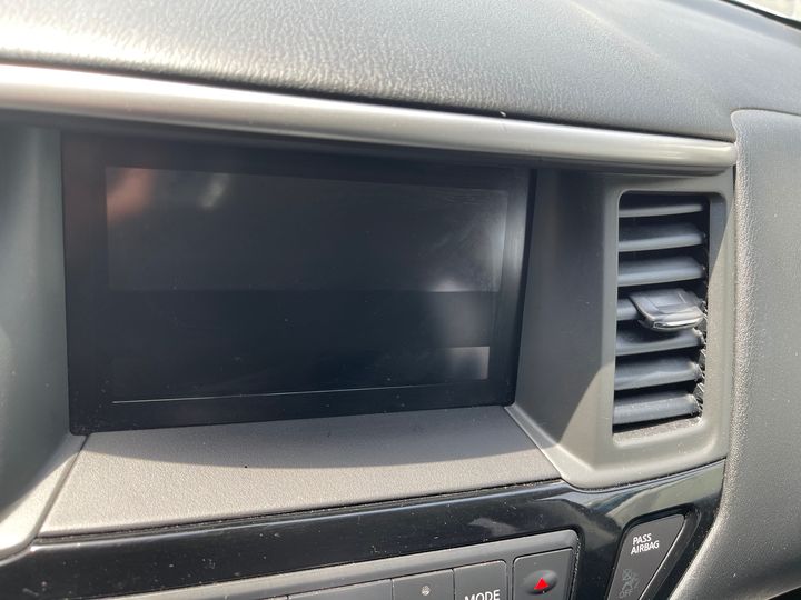 Info-gps-tv screen - 2014 Nissan Pathfinder SE 3.5i