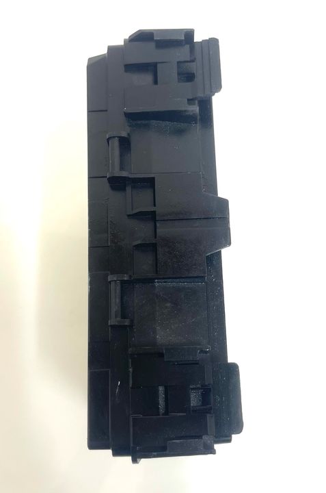 Fuse box - 2021 Lincoln Corsair Standard
