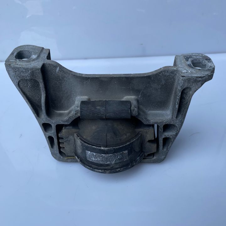 Mount (Engine) - 2015 Lincoln MKC LS