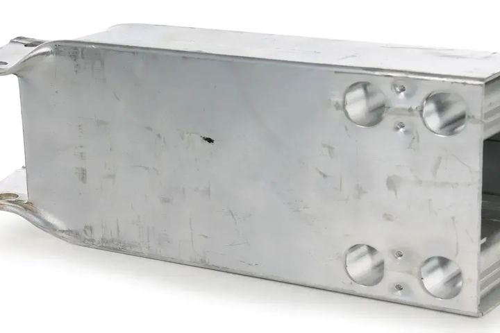 FRONT REINFORCEMENT BRACKET