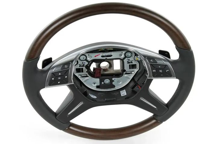 a1664600118 9e38   steering wheel