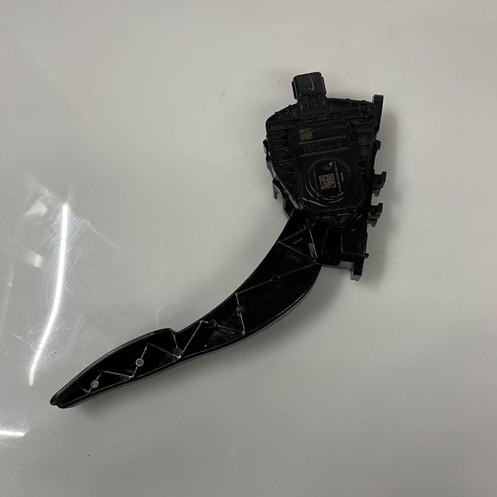 Accelerator pedal - 2015 Ford Edge SEL
