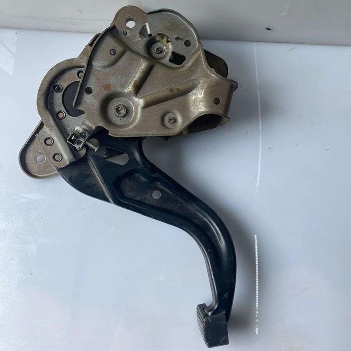 Brake Pedal - 2013 Infiniti QX56