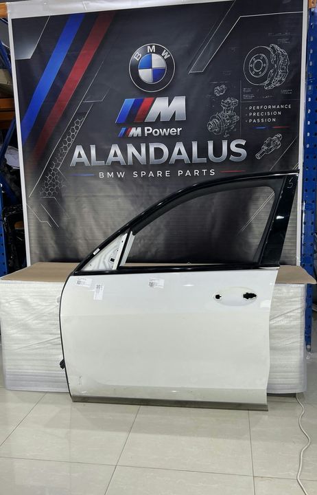 BMW X7 G07 LCI- Front Left Door White