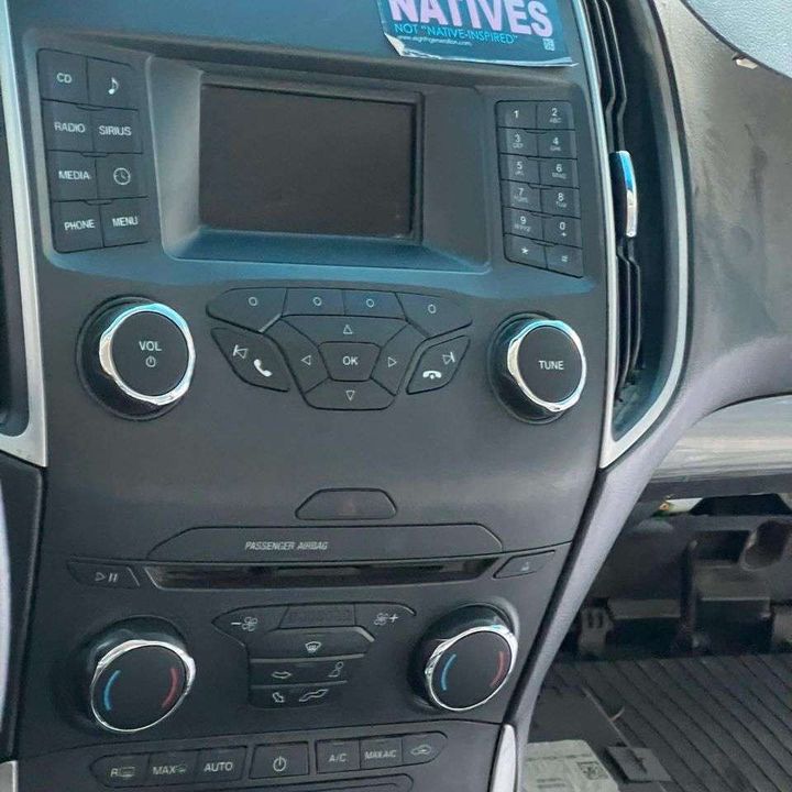Info-gps-tv screen - 2017 Ford Edge