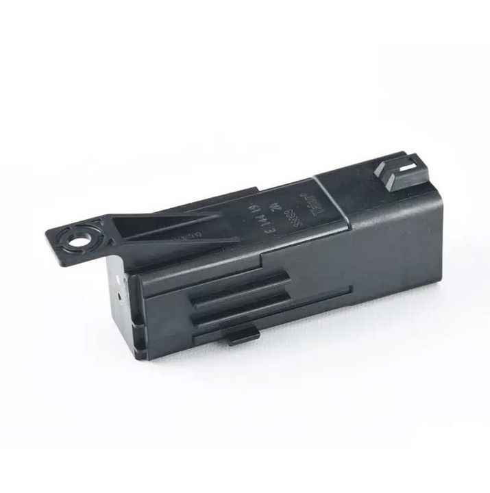 Mercedes Benz Genuine RELAY BOX  9065451301