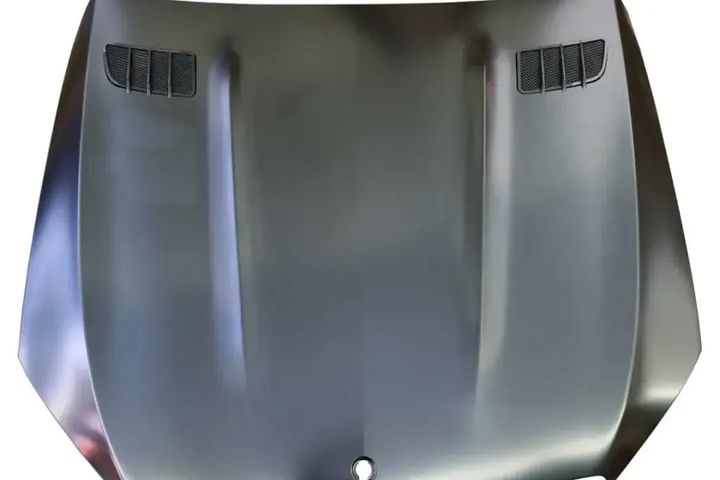 a2058800057 c   w205 amg hood with air vents . 1