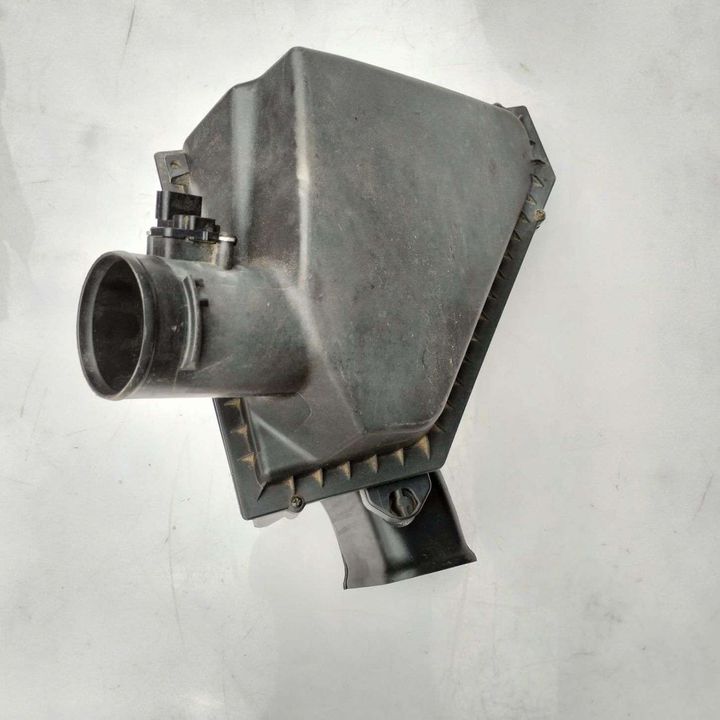 Air cleaner box - 2013 Cadillac ATS