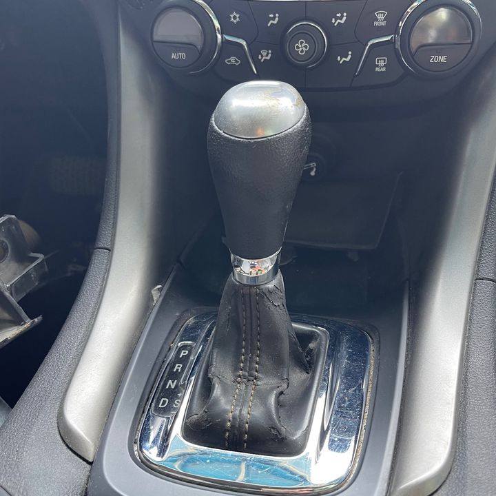 Gear Shift Knob(Automatic) - 2014 Chevrolet Caprice