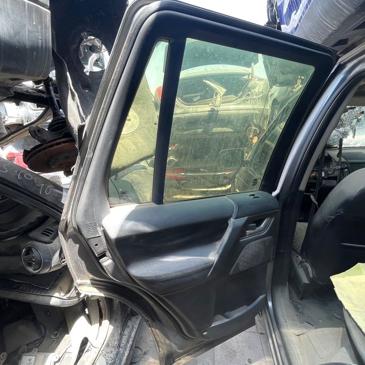 Door (LHB) - 2011 Land Rover LR2