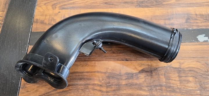 Chevrolet Blazer - Engine Air Intake Duct Tube