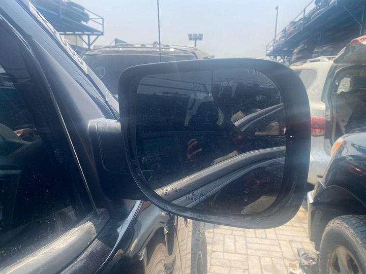 Side Mirror (RH) - 2017 Nissan Titan