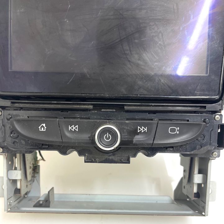 Info-gps-tv screen - 2018 Chevrolet Traverse LT Cloth