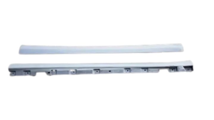 SIDE SKIRT