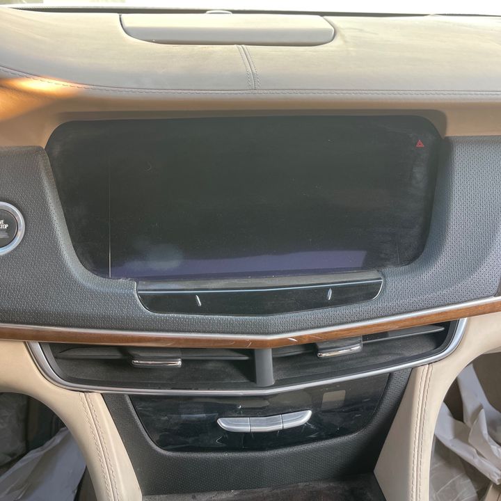 Info-gps-tv screen - 2017 Cadillac CT6 Non-US, Non-Canada