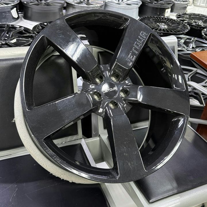 Jetour 5-Spoke Black Alloy Wheel 22 inch