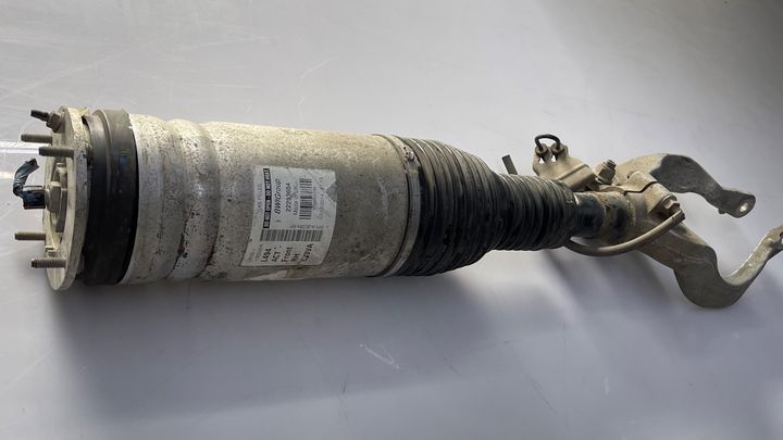 Shock Absorber (RHF) - 2016 Land Rover RANGE ROVER SPORT
