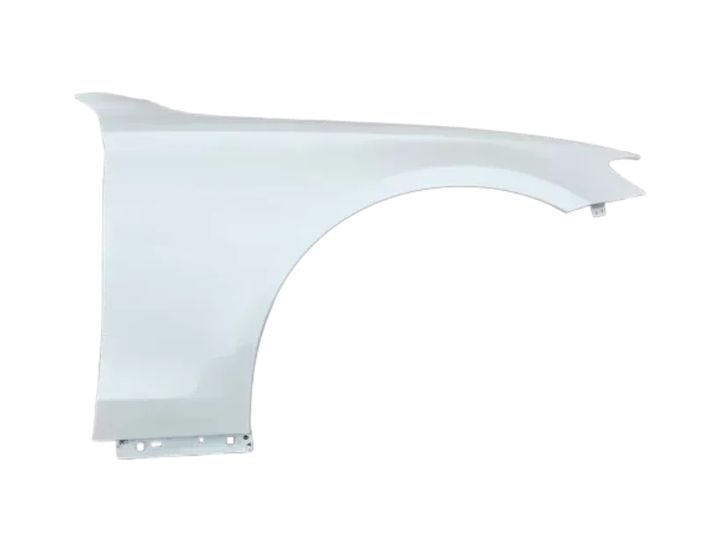 W213 FENDER R