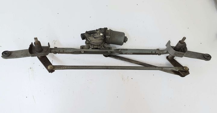 Windshield wiper motor - 2018 Chevrolet Traverse LT Leather