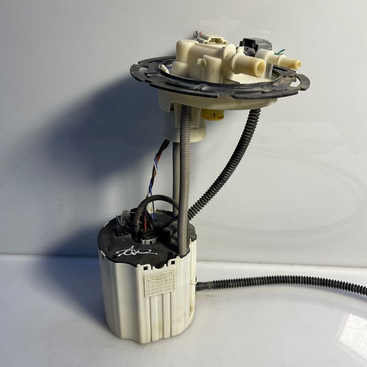 Fuel pump - 2010 GMC Terrain SLT1