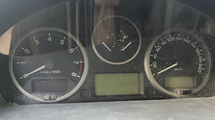 Speedometer - 2011 Land Rover LR2