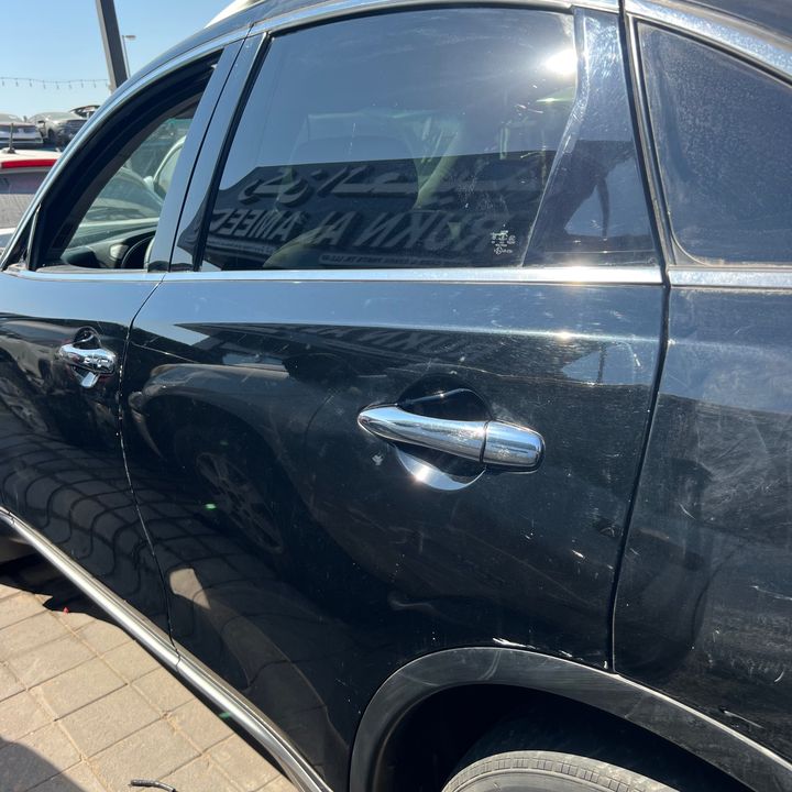 Door (LHB) - Infiniti