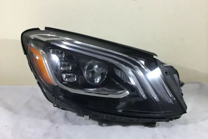 a2229068003   headlight