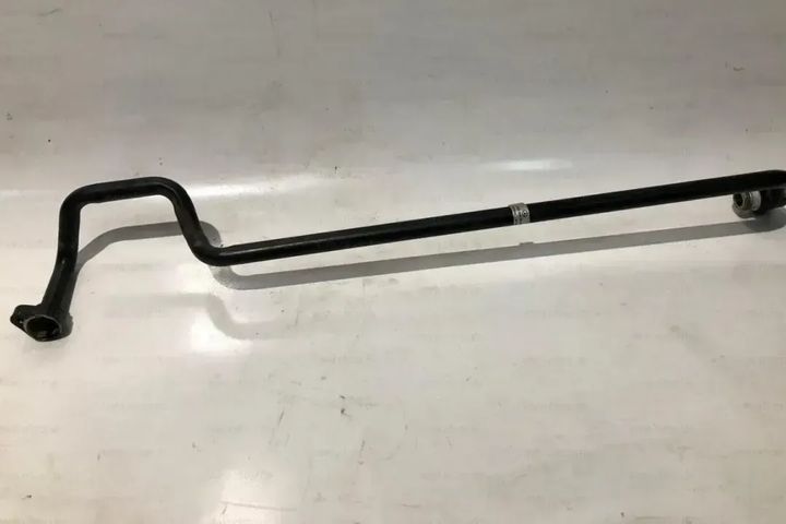 a2225005872   oil line