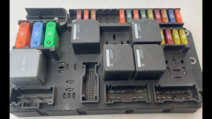 Rear Fuse Box - 2011 Jaguar XJL