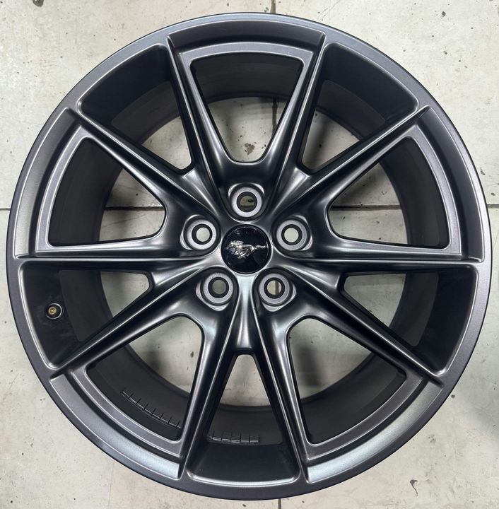 Ford Mustang- Original rims for new model mustang