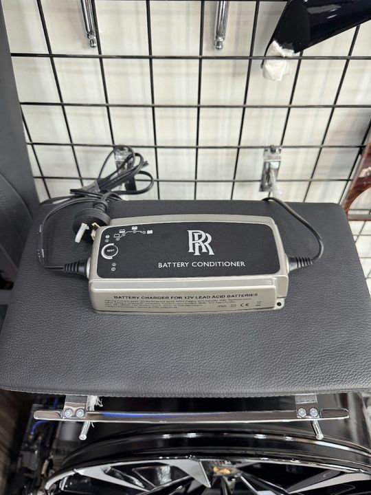 Rolls-Royce 12V Battery Conditioner Charger