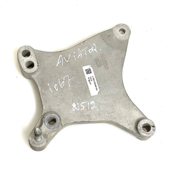 Mount bracket - 2020 Cadillac XT6 Premium Luxury AWD