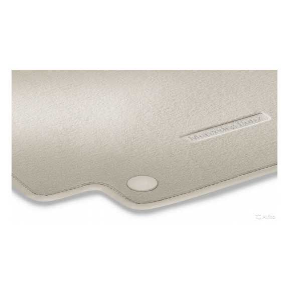 Mercedes Benz Genuine FLOOR MAT 20568000488T67