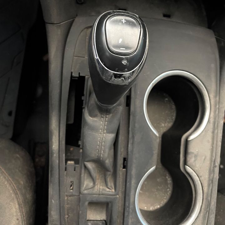 Gear Shift Knob(Automatic) - 2018 Chevrolet Equinox