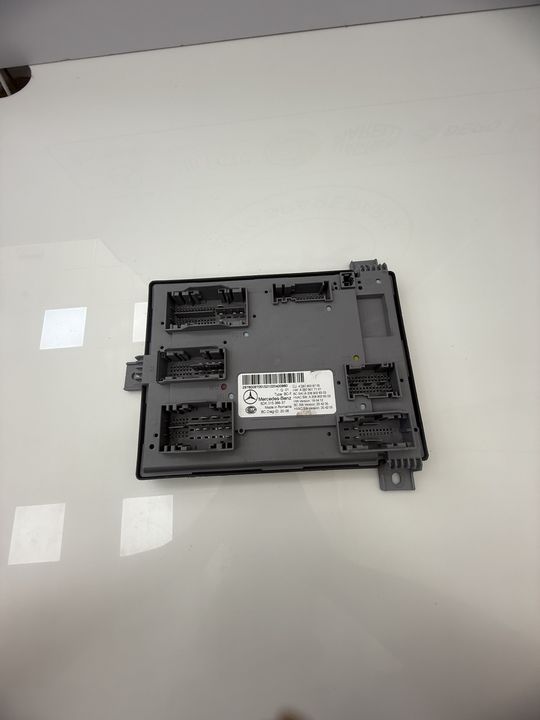Mercedes-Benz   SAM Control Unit Rear