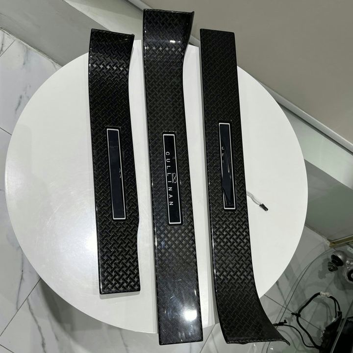 Rolls-Royce Cullinan Carbon Fiber Illuminated Door Sills