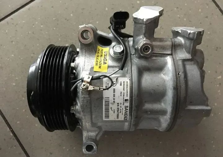 a0008303902   refrigerant compressor