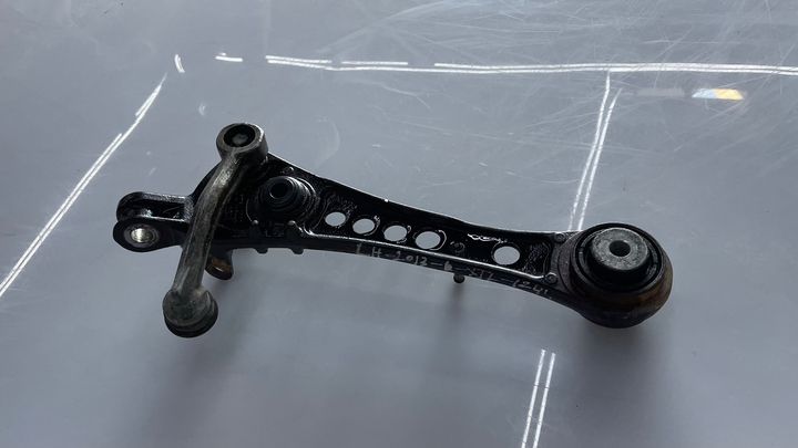 Lower arm (RH) - 2015 Jaguar XJL